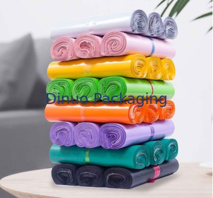 कपड़ों के कूरियर के लिए आंसू प्रतिरोधी जलरोधक और स्व-सीलिंग पॉली मेलर बैग